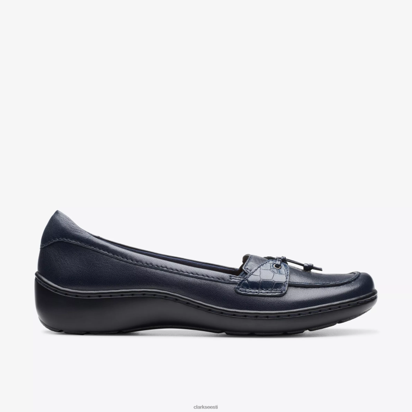XFL6JJ293 mereväe nahk Clarks cora haley